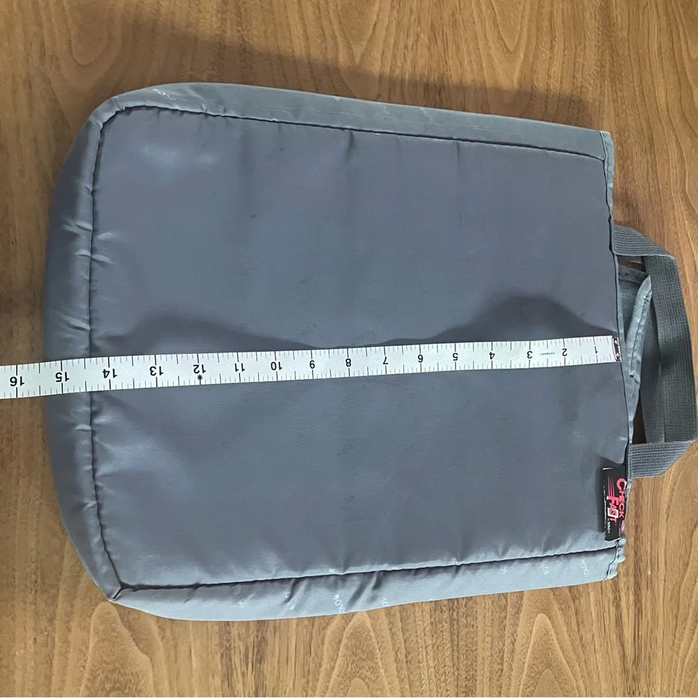 Laptop sleeve
